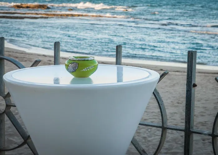 Mirage Отель Торре-Санта-Сабина